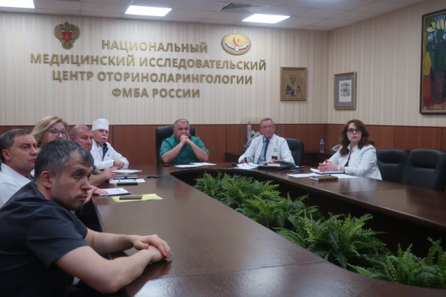 Главный внештатный оториноларинголог Минздрава России и ФМБА России Николай Дайхес провел совещание главных специалистов